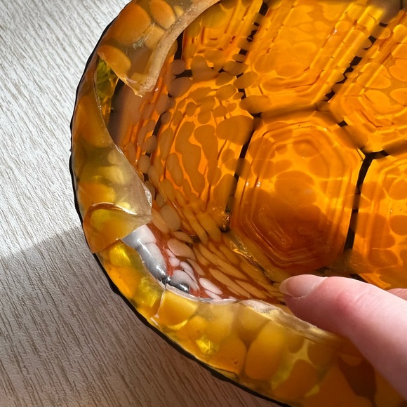 Tiffany Style Amber Glass Turtle Table Lamp - Metal Base Removable Shell - Picture 16 of 17